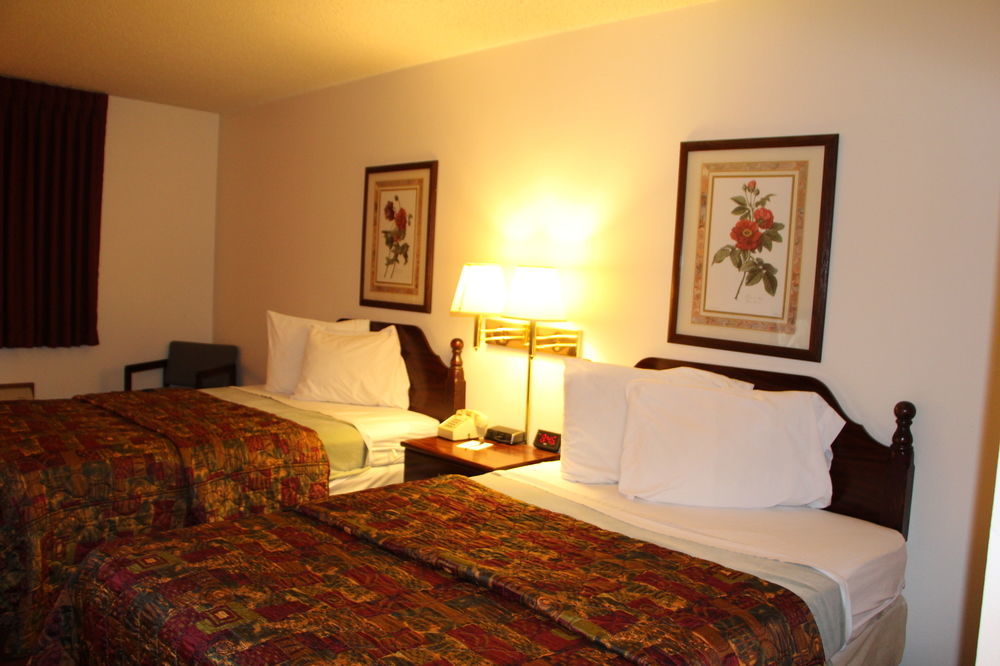 Westbridge Inn And Suites Centerville エクステリア 写真