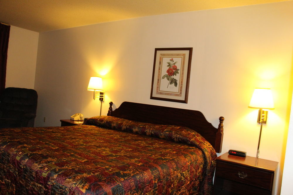Westbridge Inn And Suites Centerville エクステリア 写真